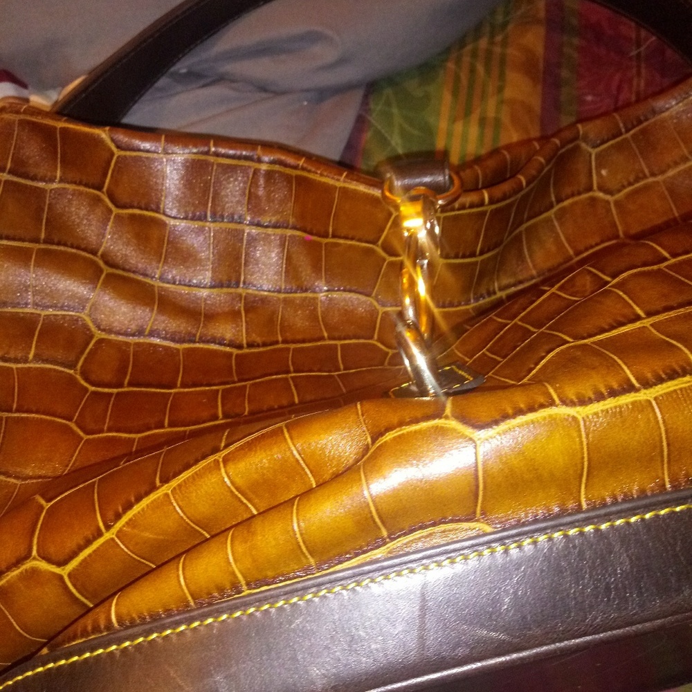 Dooney &Bourke purse